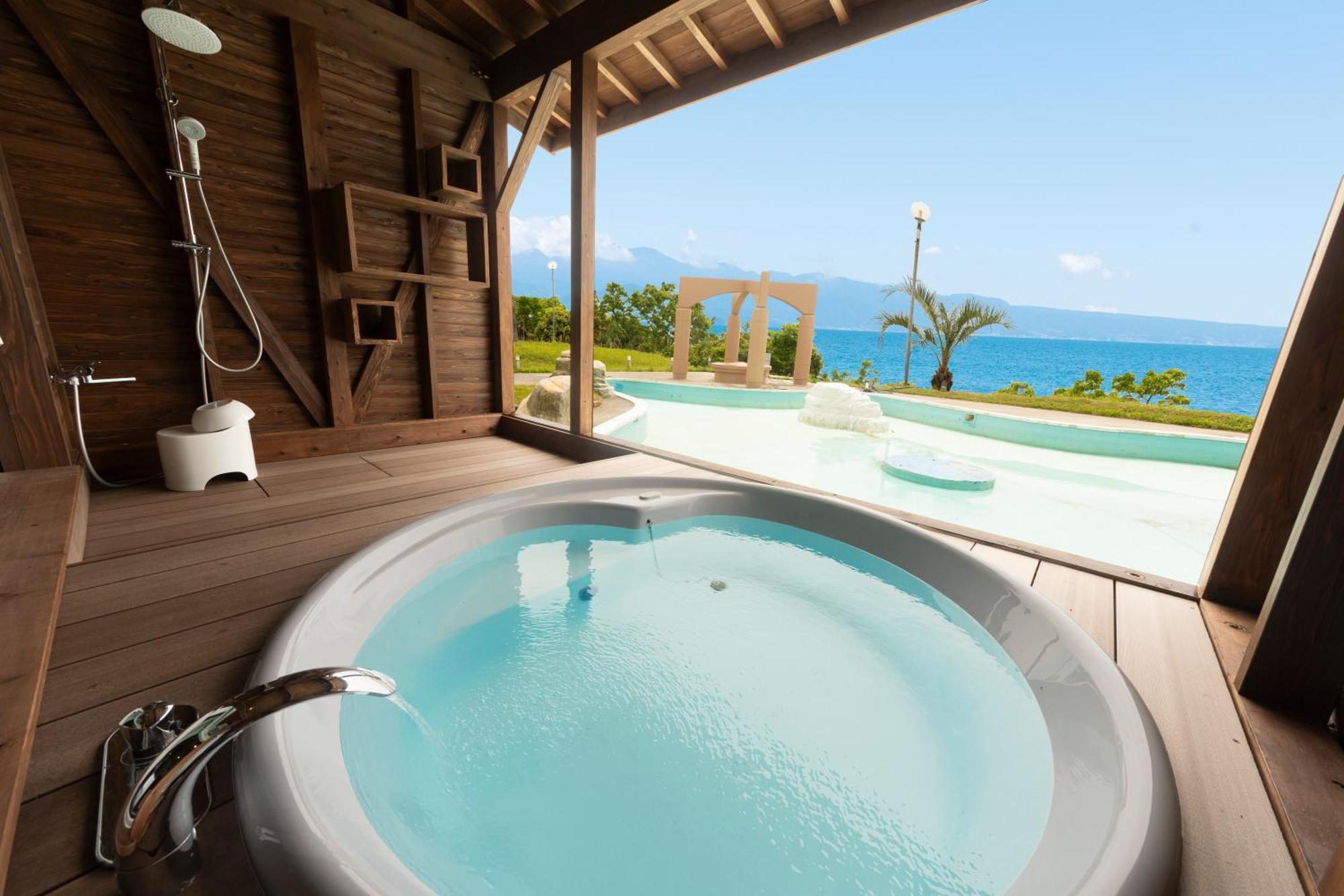 Nagasaki Chapel Coconuts Hotel ＆Resort Isahaya Zewnętrze zdjęcie
